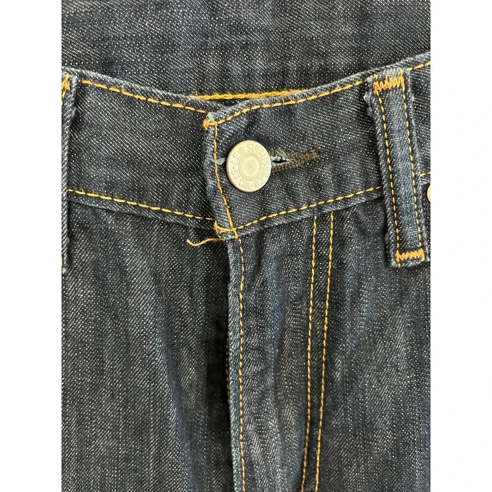 Levis levi 513